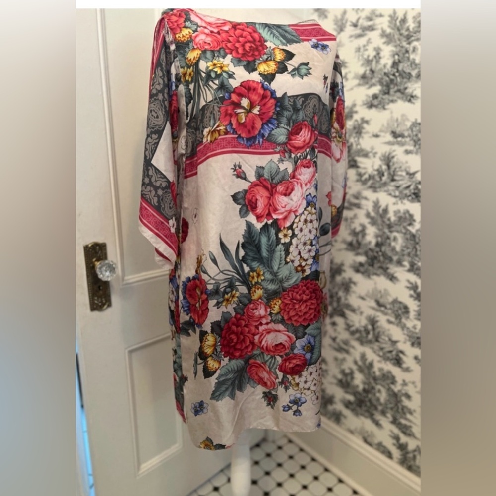 Johnny Was silk Floral Dress or tunic small EUC pockets
